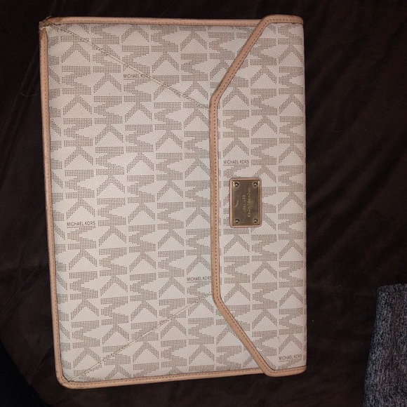 Michael Kors Accessories - Michael Kors AirMac laptop case